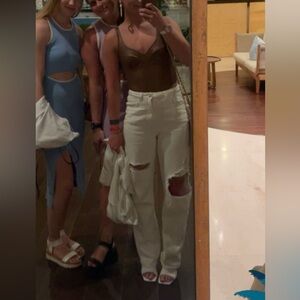 White jeans and body suit outfit!